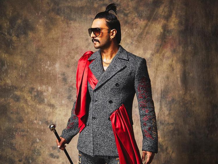 Be Bold, Be Stylish: Ayushmann Khurrana, Vicky Kaushal, Ranveer Singh’s BOLD Style Statements - 5