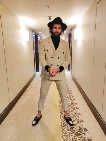 Be Cool, Ditch The Tie: Vijay Deverakonda, Naga Chaitanya, Ram Pothineni’s Suit Look Without Tie - 1