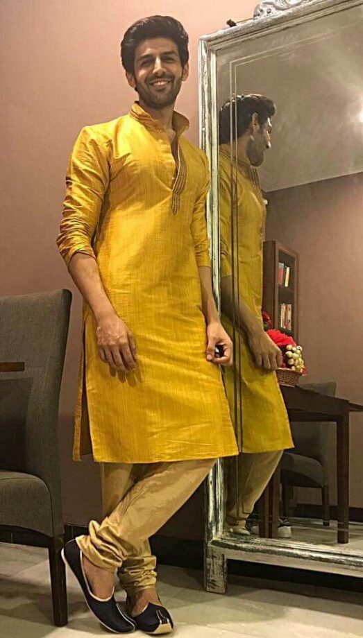 Check Out! Kartik Aaryan, Vicky Kaushal, Ayushmann Khurrana’s Ethnic Collection For Ganpati Festival This Season - 1