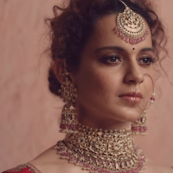 Deepika Padukone, Kangana Ranaut, And Anushka Sharma Will Leave You Speechless In These Fabulous Nose Ring Looks - 3