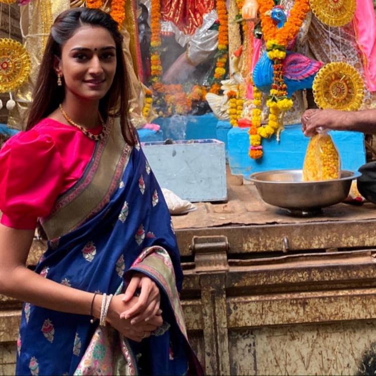 Erica Fernandes's Banarsi Saree Is A Must Have This Festive Season, Here's Why 1