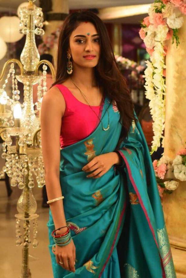 Erica Fernandes’s Banarsi Saree Is A Wedding Trousseau Must-Have, See Pics - 0