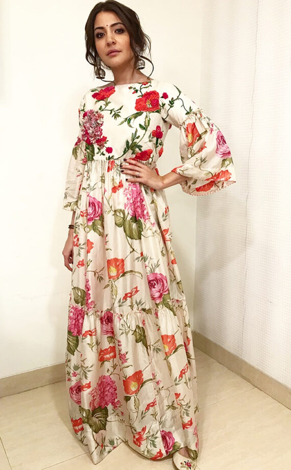 Floral To Sequins: Kareena Kapoor, Anushka Sharma, Taapsee Pannu Will Give You Ideas For Your Wardrobe - 2