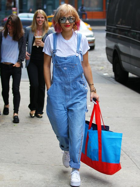 From Dakota Johnson To Sophie Turner: 5 Super Cool Ways To Rock The Dungaree Style - 1