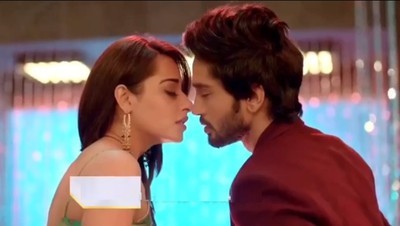 Hottest Scenes Of Piya And Ansh From Nazar Will Leave You Stunned! 2