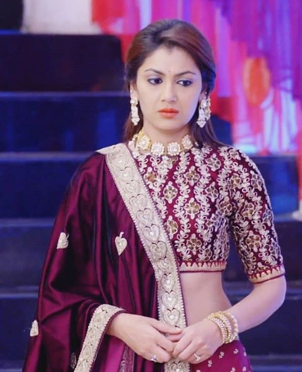 Sriti Jha Is A Sight To Behold In THESE Latest Bridal Photos - 1