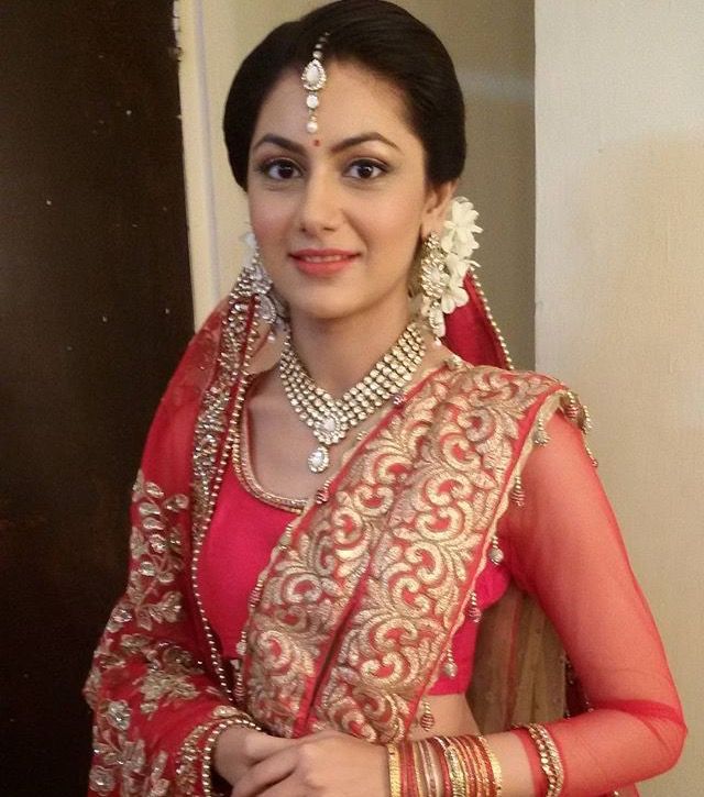 How To Style Your Bridal Jewellery Like Sriti Jha On Your Wedding Day - 4