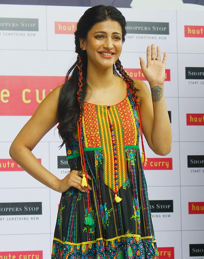 Illeana D’Cruz To Shruti Haasan: 5 Ways To Try Braided Hairstyles From Office To Party - 4