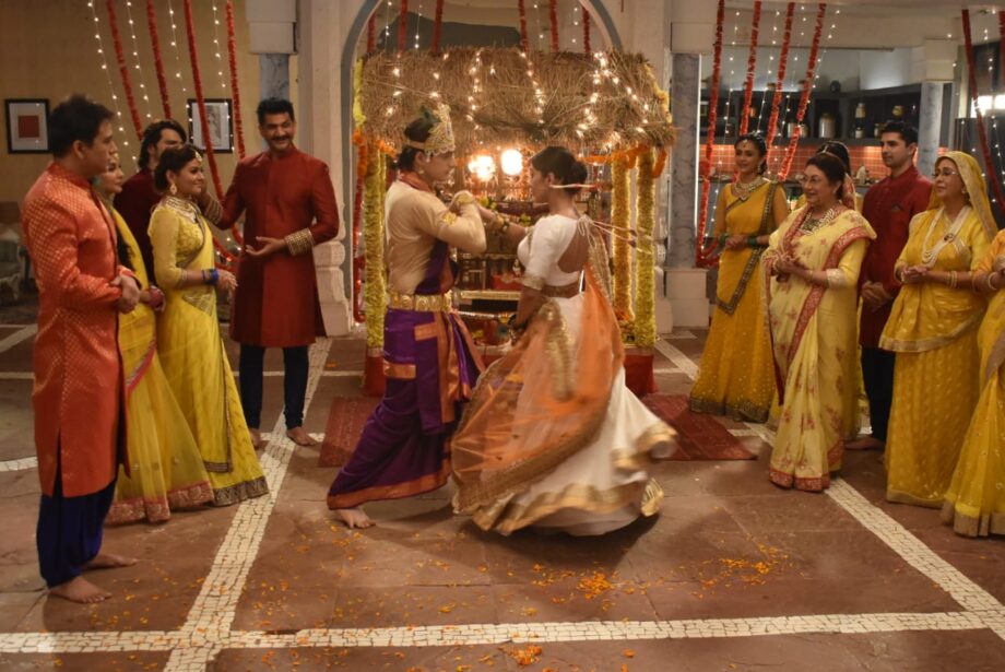 [IN PICTURES] Yeh Rishta Kya Kehlata Hai Spoiler Alert: Kartik and Naira celebrate Janmashtami - 2