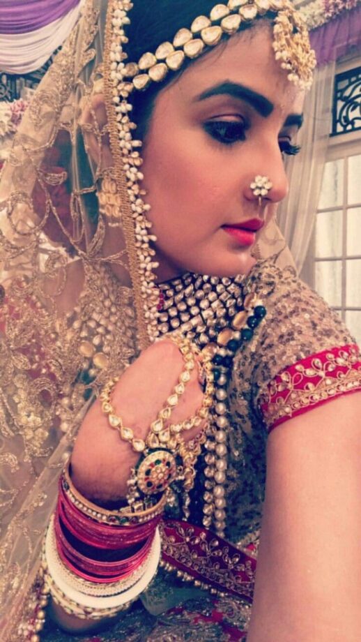 Jasmin Bhasin, Shivangi Joshi & Divyanka Tripathi Will Leave You Speechless In These Fabulous Nose Rings Looks - 3