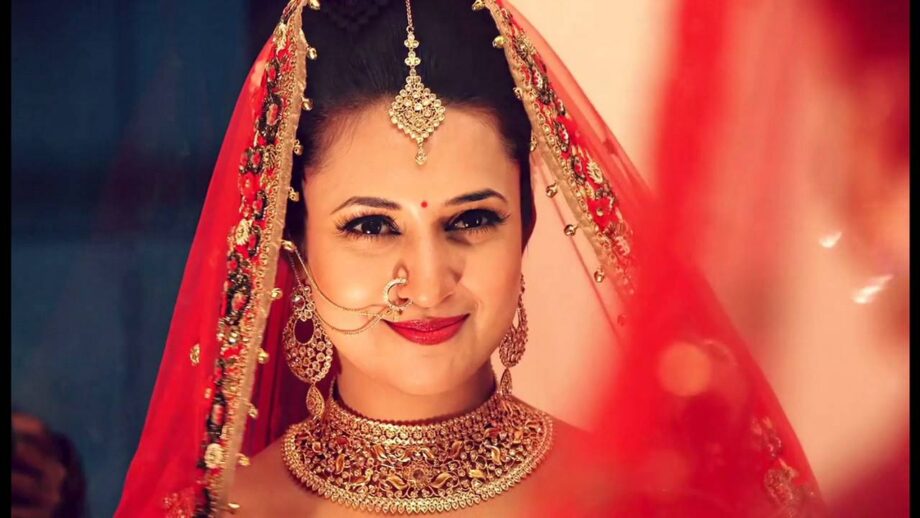 Jasmin Bhasin, Shivangi Joshi & Divyanka Tripathi Will Leave You Speechless In These Fabulous Nose Rings Looks - 5