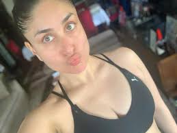 Kareena Kapoor, Anushka Sharma, Disha Patani: These Irresistible Selfies Will Leave You Mesmerized; Take A Look - 1