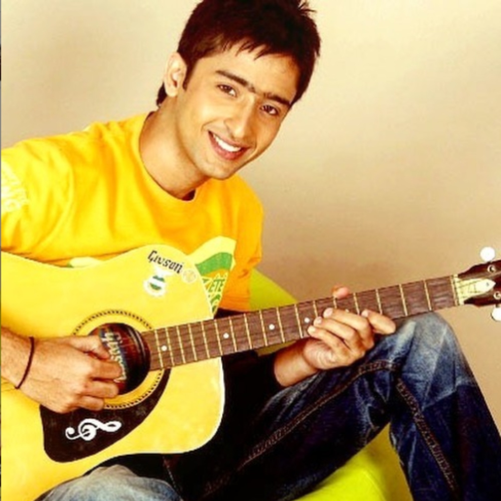 Learn Yellow Fashion Trend From Yeh Rishtey Hain Pyaar Ke Actor Shaheer Sheikh 3