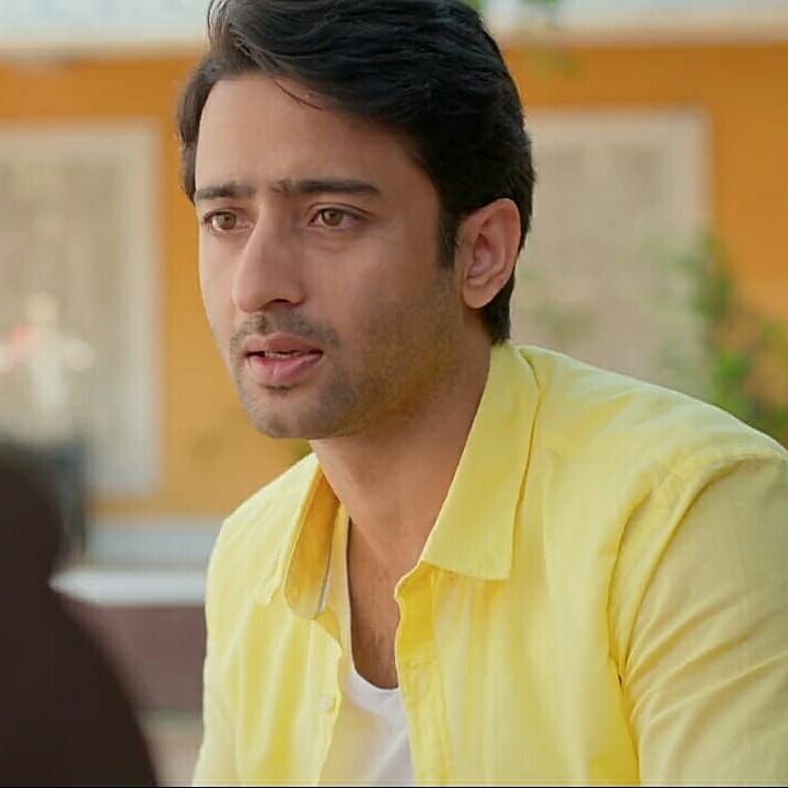 Learn Yellow Fashion Trend From Yeh Rishtey Hain Pyaar Ke Actor Shaheer Sheikh 5