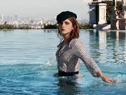 Like It Or Love It: Emma Watson’s Pool Look - 3