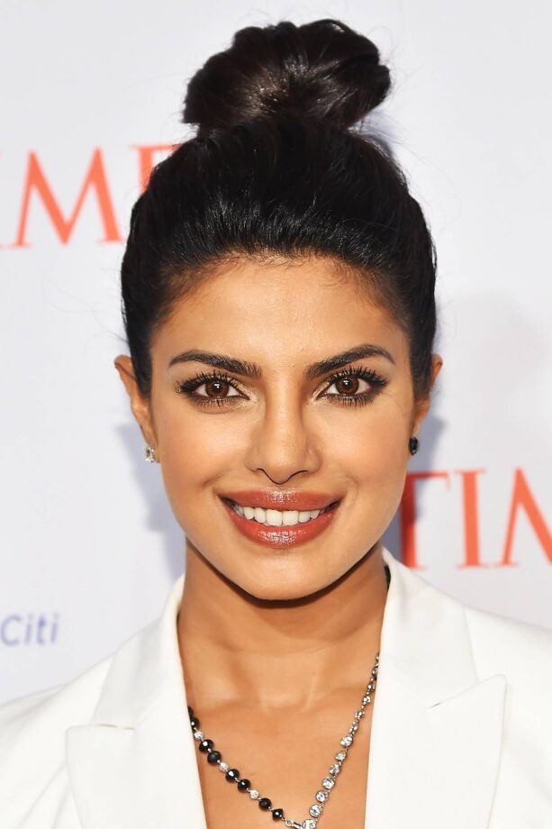 Love Priyanka Chopra’s Gorgeous Hairdos? Try To Learn Simple Step-By-Step Tutorials - 2