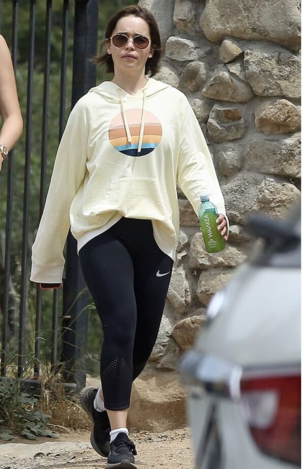 Megan Fox, Amanda Seyfried, Emilia Clarke: HOT Look In GYM Pants - 5