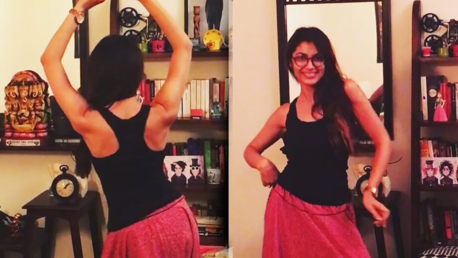 Mouni Roy, Nia Sharma, Sriti Jha Stun In ‘Tank Top’, See Photos - 0