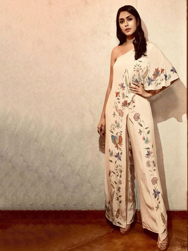 Mrunal Thakur’s Floral Outfit Collection Is An Inspiration!! 1