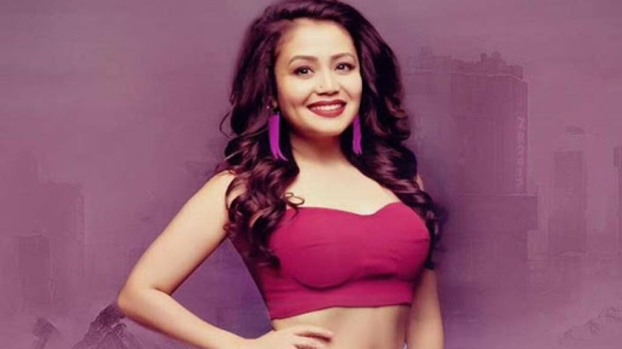 Neha Kakkar Hairstyle: Take Hair Styling Tips For Curly Hair For Girls 5