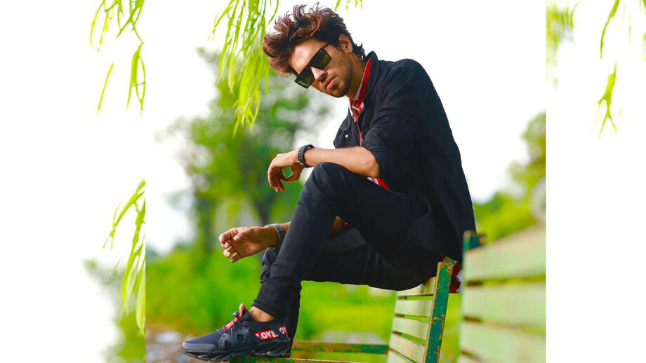 Popular singer Umair Awan is known for his Journey, Words and Actions loaded with inspiration
