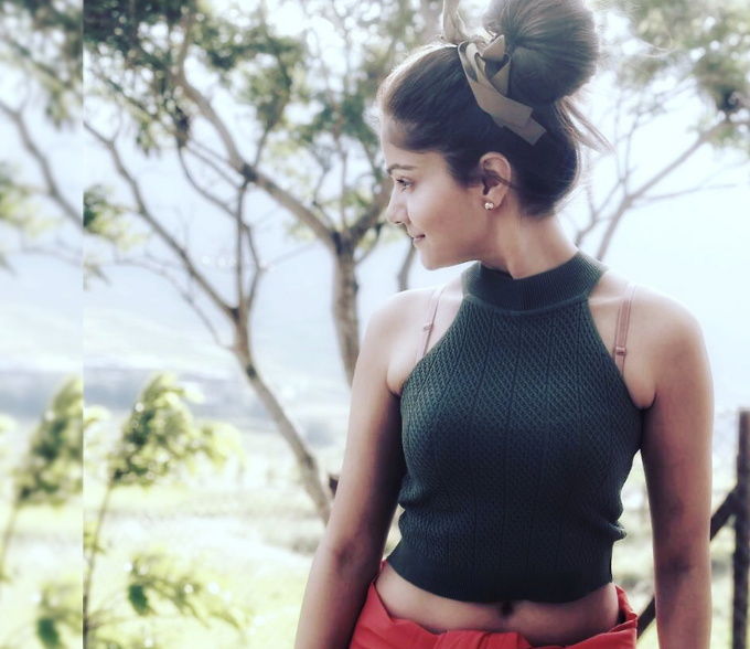 Rubina Dilaik, Erica Fernandes, Jennifer Winget’s Stylish Bun Hairstyles That You Will Want To Copy - 2