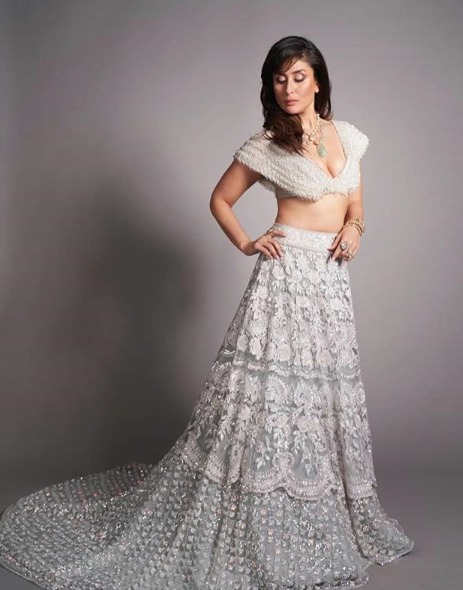 See Pics: How Kareena Kapoor Inspired Us To Wear Manish Malhotra Collection - 3