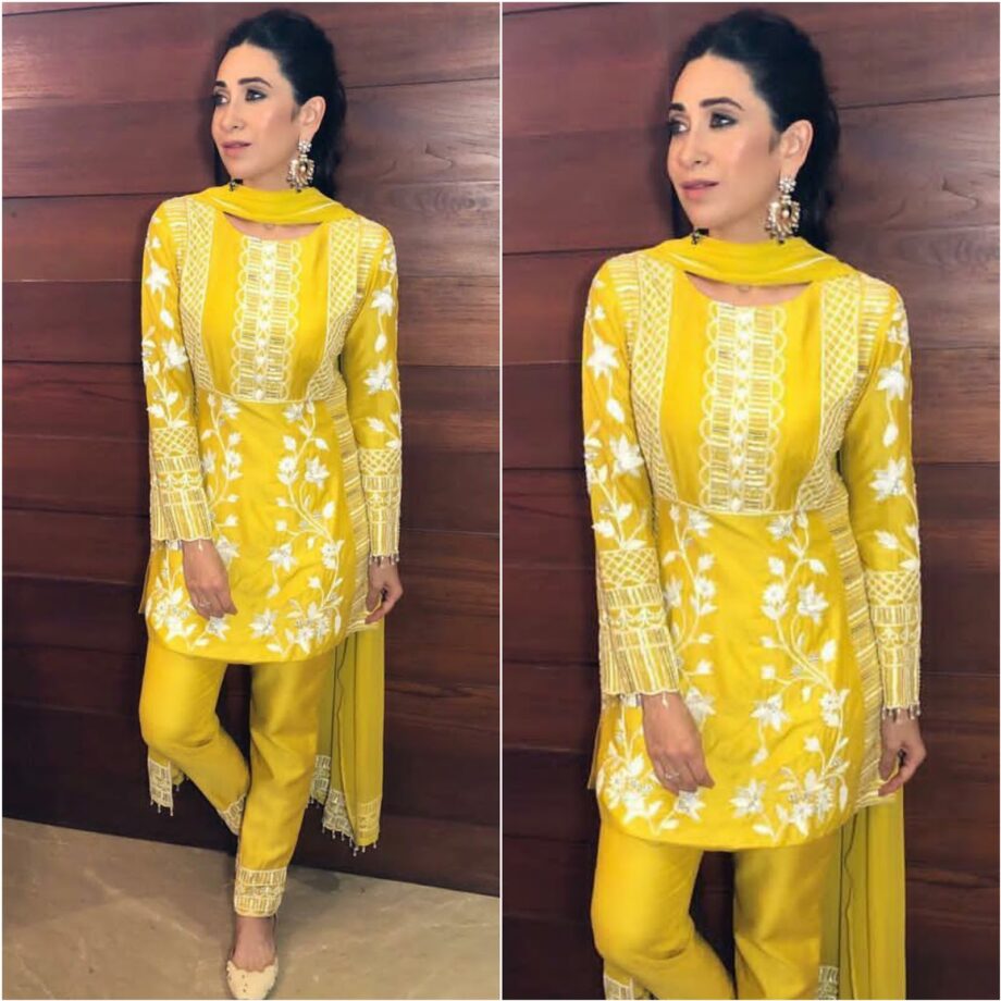 See Pics: How Karisma Kapoor Inspired Us To Wear Manish Malhotra Collection - 2