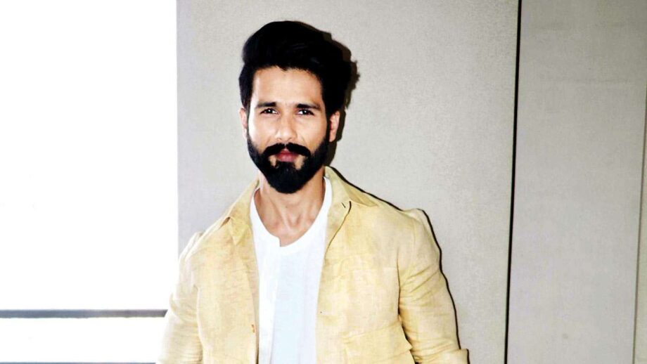 Shahid Kapoor Leaves Internet Amazed With His Stylish Ensembles - 2