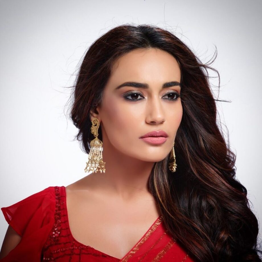 Surbhi Jyoti, Karishma Tanna & Anita Hassanandani’s Designer Earring Collection All Can Try This Festive Season - 2