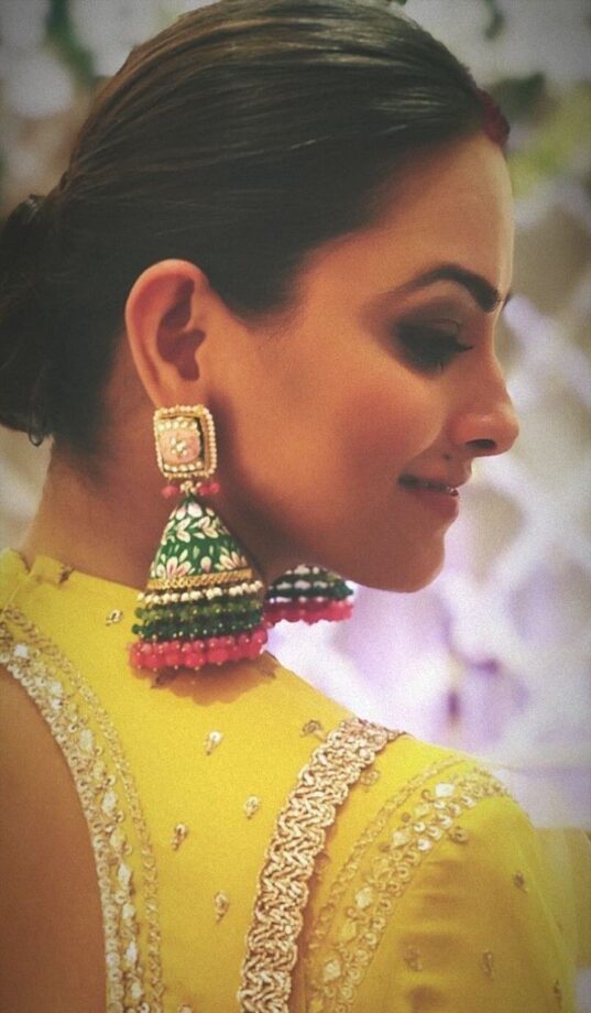 Surbhi Jyoti, Karishma Tanna & Anita Hassanandani’s Designer Earring Collection All Can Try This Festive Season - 4