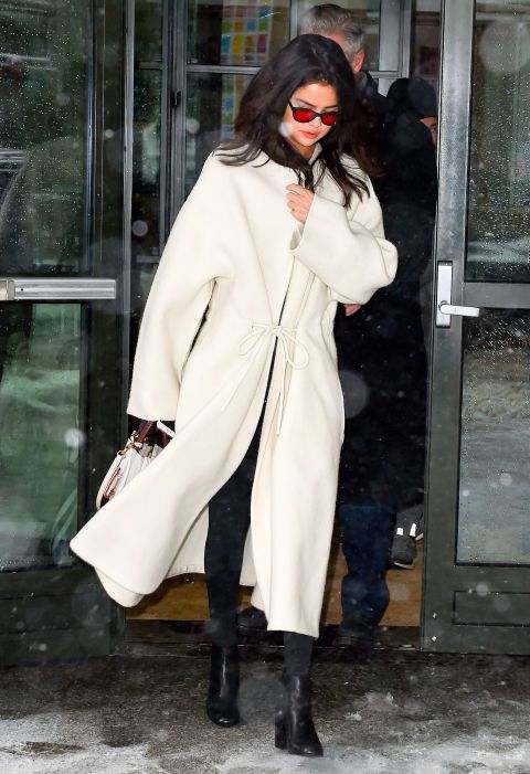 Take A Look At Selena Gomez’s Most Notable White Outfit Collection - 6