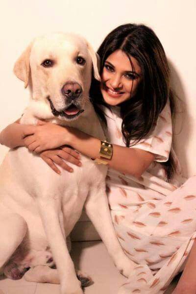 Jennifer Winget, Parth Samthaan, Nia Sharma: TV Celebrities And Their Pictures With Cute Pets Will Make You Smile - 1