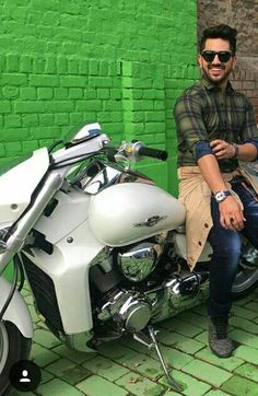 These Pictures Proved Zain Imam And His Love For Cars And Bikes - 1