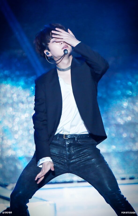 Times When BTS Suga Made Us Go Crazy Over His Dance Moves - 0