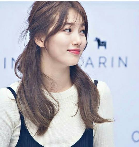 Top 5 Bae Suzy Hairstyles For Every Family Occasion 6