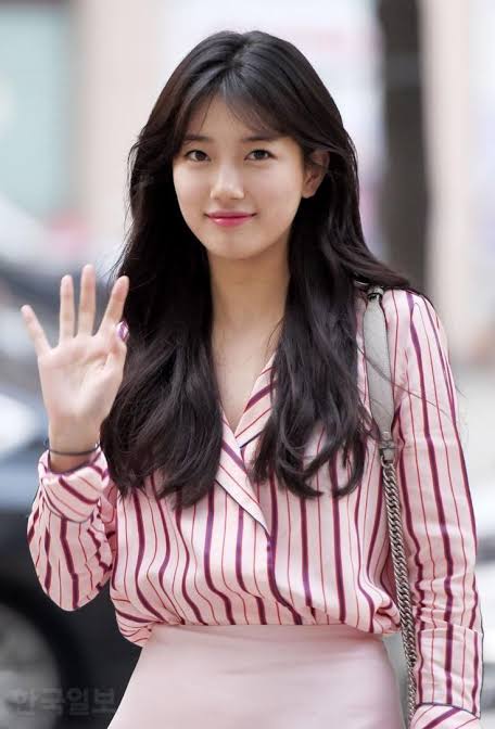 Top 5 Bae Suzy Hairstyles For Every Family Occasion 8