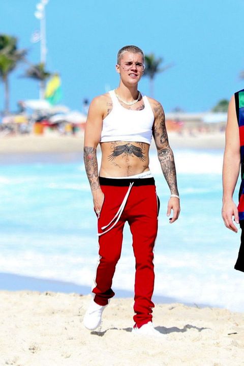 Top 5 Fashion Disaster Outfits From Justin Bieber - 3