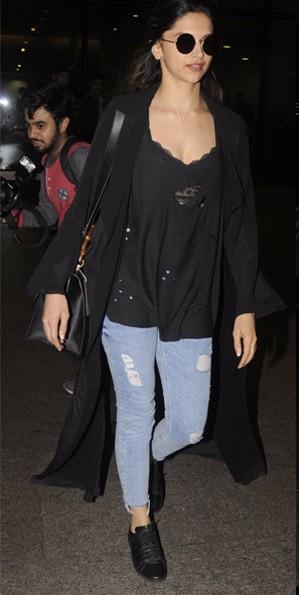 Update Your Footwear Wardrobes From No Heel Styles Of Deepika Padukone - 2