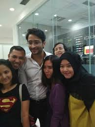 Yeh Rishtey Hain Pyaar Ke Star Shaheer Sheikh And His Indonesian Fan Moments 3