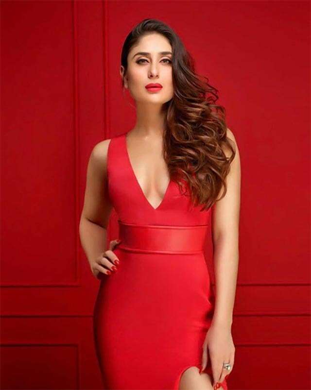 5 Times Kareena Kapoor Proved She Is The HOTTEST DIVA In Red - 4