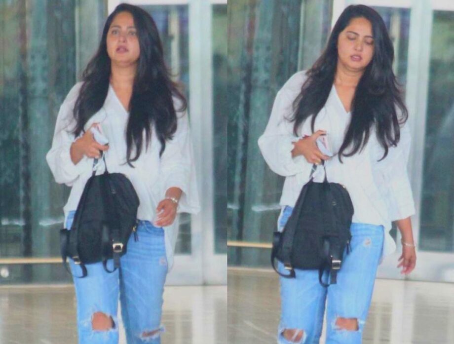 7 Times Anushka Shetty Left Us Spellbound In Casual Outfits - 4