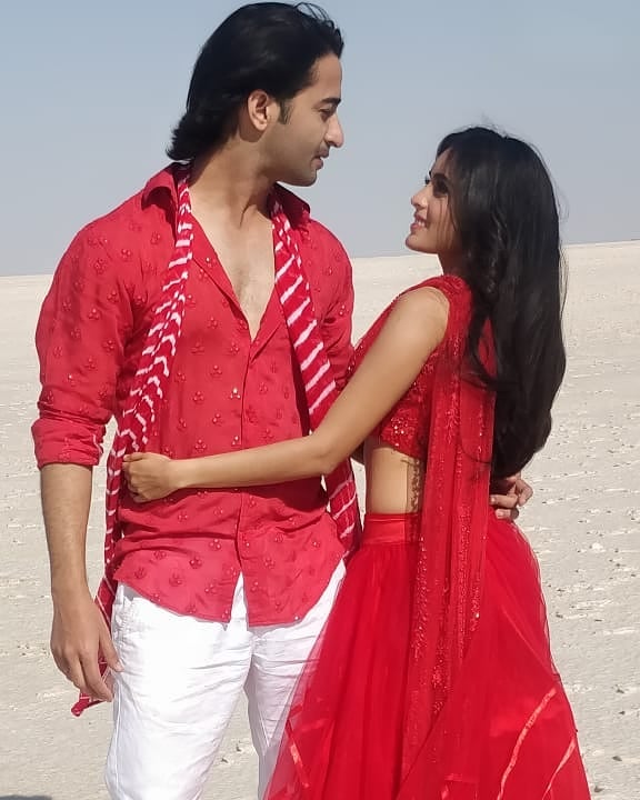 CANDID Moments Of Yeh Rishtey Hain Pyaar Ke Actors Shaheer Sheikh And Rhea Sharma! - 0