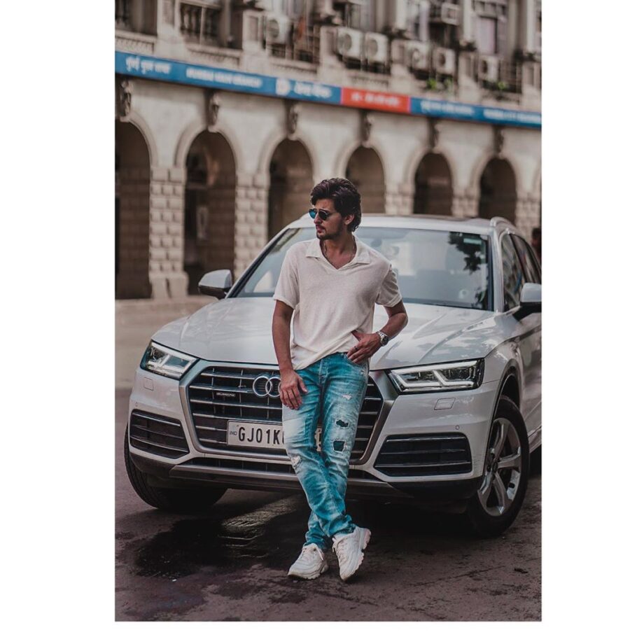 Darshan Raval’s Family, House, And Car Collection In 2020 - 3