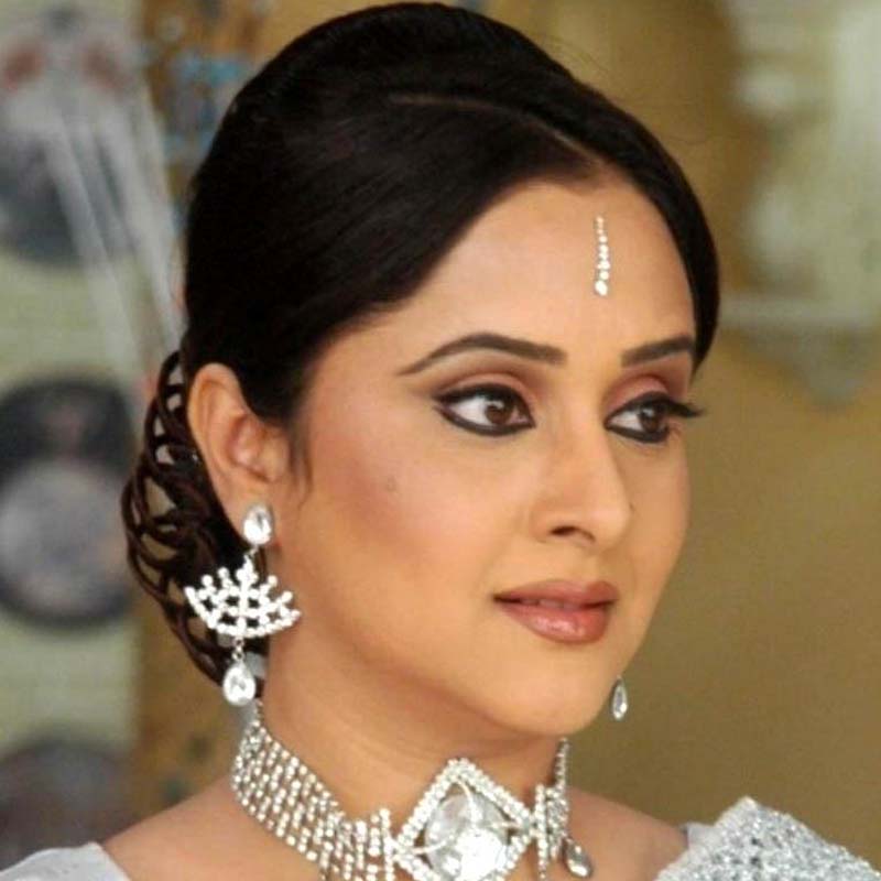 From Anita Hassanandani To Mrinal Kulkarni: 5 Actresses Who Portrayed The Role Of ICONIC Draupadi 1