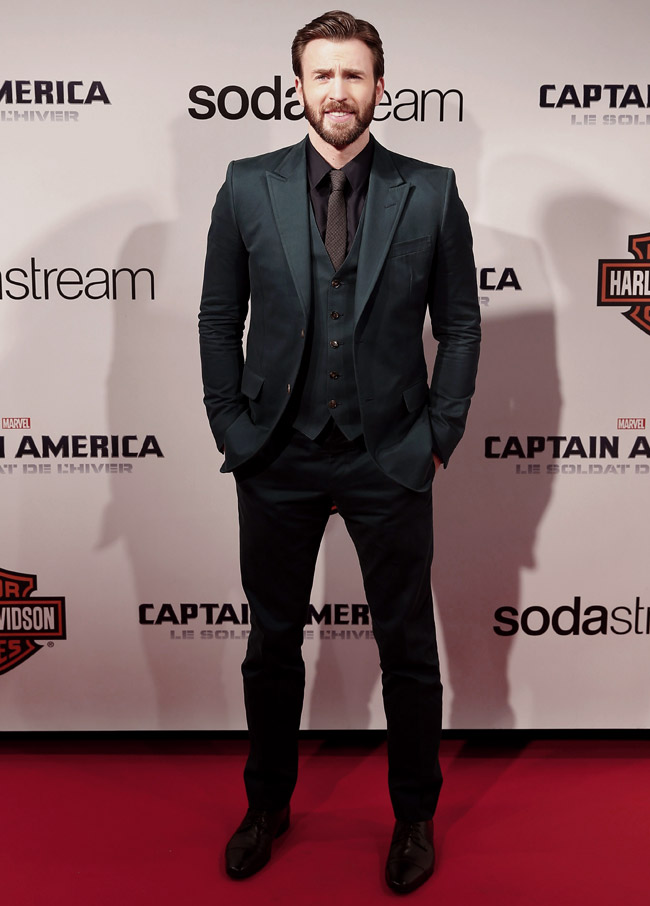 From White To Black: Colourful Suit Looks From Chris Evans 1