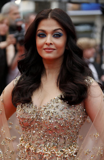 Aishwarya Rai Bachchan’s Hairstyling Ideas For Diwali Fashion - 0