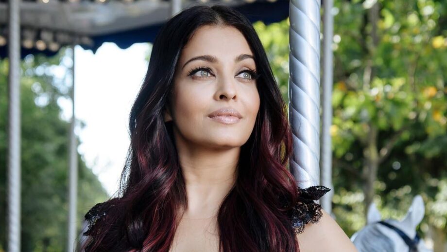 How To Wear Nude Lipstick For Every Skin Tone? Learn From Aishwarya Rai Bachchan - 1