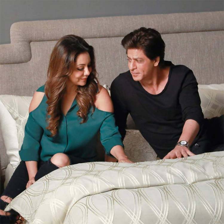 [In Photos] Shah Rukh Khan And Gauri Khan’s Dreamy Moments Together - 2