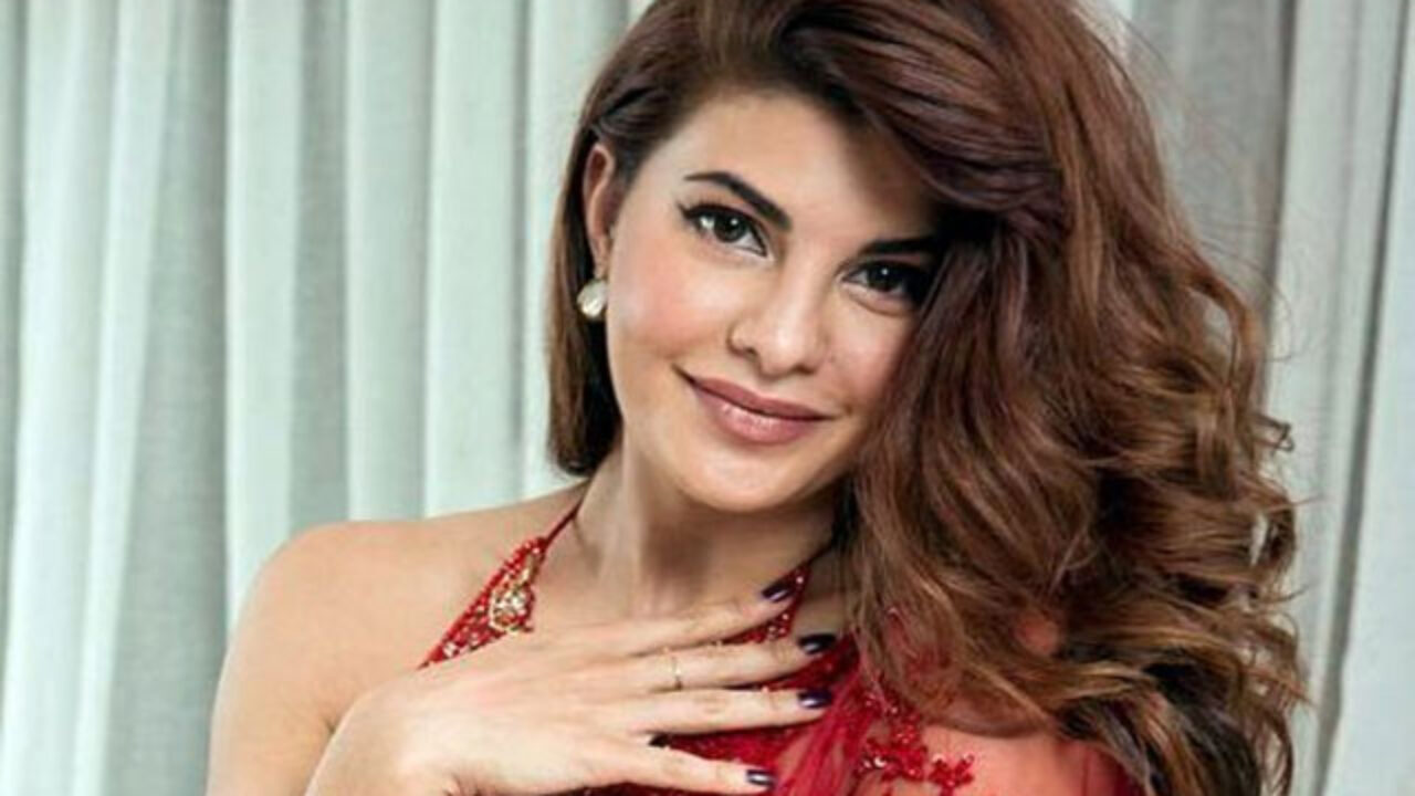 Jacqueline Fernandez And Her Beauty Tricks to Get Your Crush's Attention 3